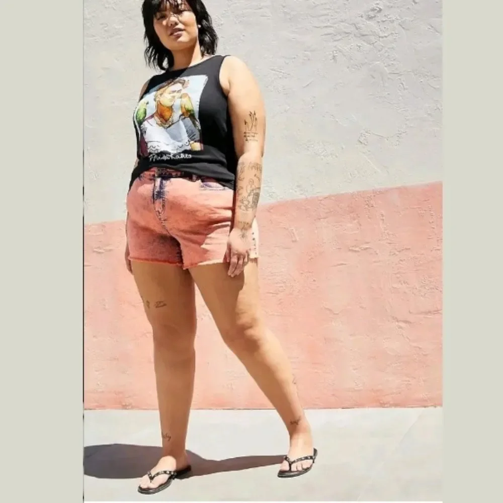 New Torrid Plus Size Coral Acid Wash Mid- Rise Vintage Shorts. - Picture 4 of 16